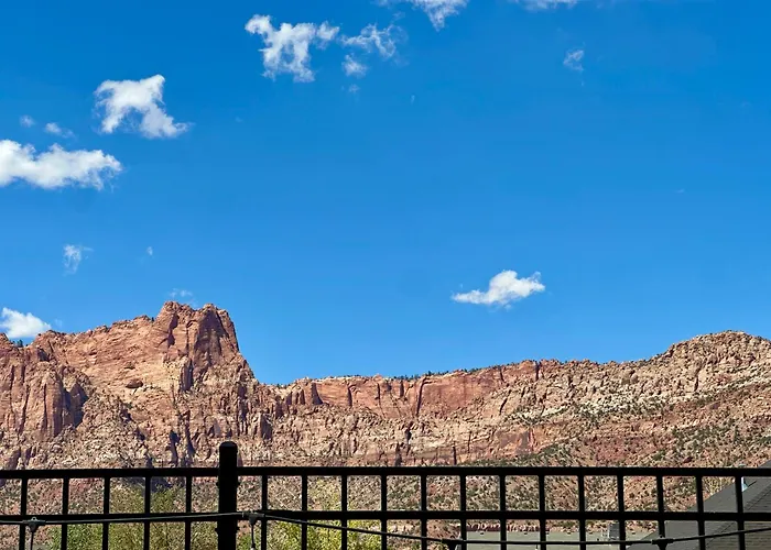 Zion Luxury Retreat Garden & Pool Dom wakacyjny Colorado City